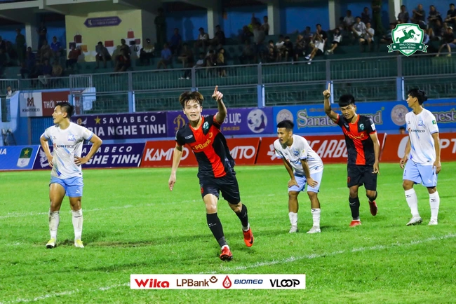 Tin nóng bóng đá Việt 5/11: HLV Kim Sang Sik lên kế hoạch cho AFF Cup, thầy Park tối ngộ dàn sao ĐT Việt Nam - Ảnh 3.