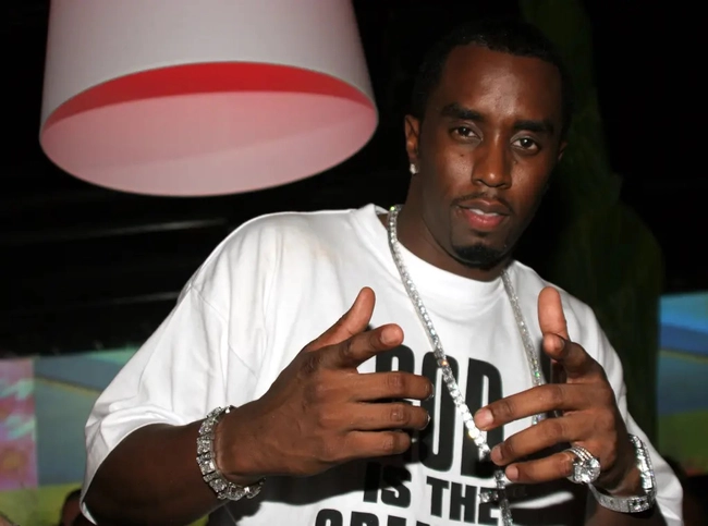 "Rợn người" với những bữa tiệc thác loạn của Sean 'Diddy' Combs - Ảnh 3.