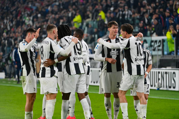 Juventus hạ Torino 2-0 ở vòng 12 Serie A