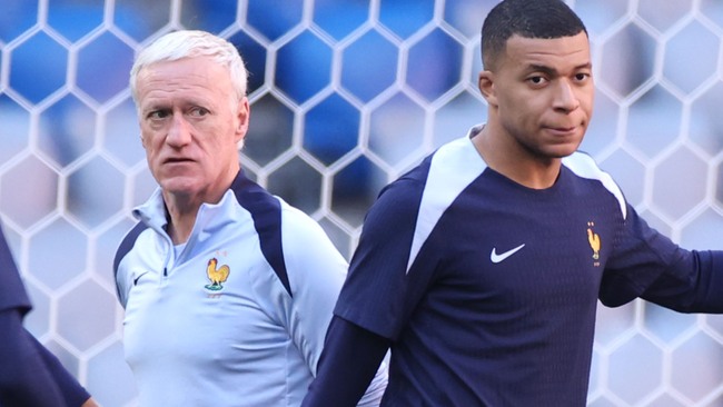 Mbappe cân nhắc từ giã đội tuyển Pháp sau khi bị HLV Deschamps phớt lờ - Ảnh 1.