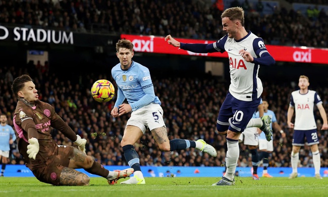 Những gì Pep Guardiola đã làm trong hiệp 2 trận thua Tottenham đã cho thấy vấn đề của Man City - Ảnh 1.