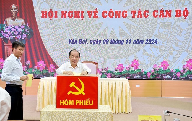 Ông Trần Huy Tuấn được bầu giữ chức Bí thư Tỉnh ủy Yên Bái - Ảnh 2.