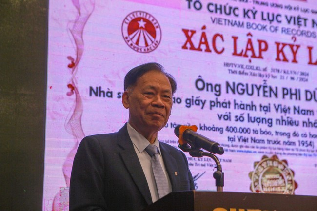 Xác lập kỷ lục nhà sưu tầm báo giấy với số lượng nhiều nhất tại Việt Nam - Ảnh 1.