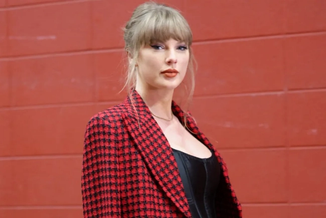 Taylor Swift trở lại quán quân Billboard 200 - Ảnh 1.