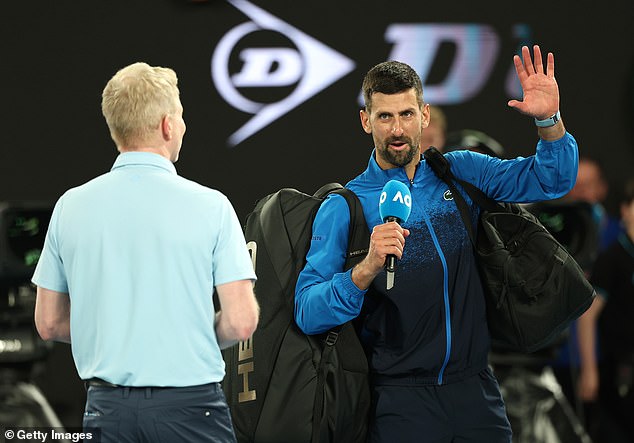 Novak Djokovic bị khán giả la ó và có hành động lạ sau trận đấu tại Australian Open - Ảnh 1.