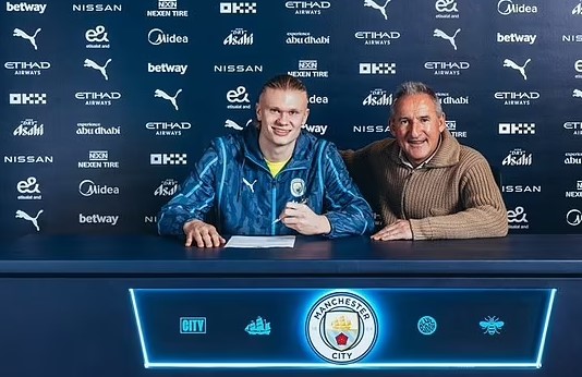 Đằng sau việc Man City 'trói' Haaland bằng hợp đồng kỉ lục: Tham vọng của Guardiola và ước nguyện của 'sát thủ' người Na Uy - Ảnh 1.