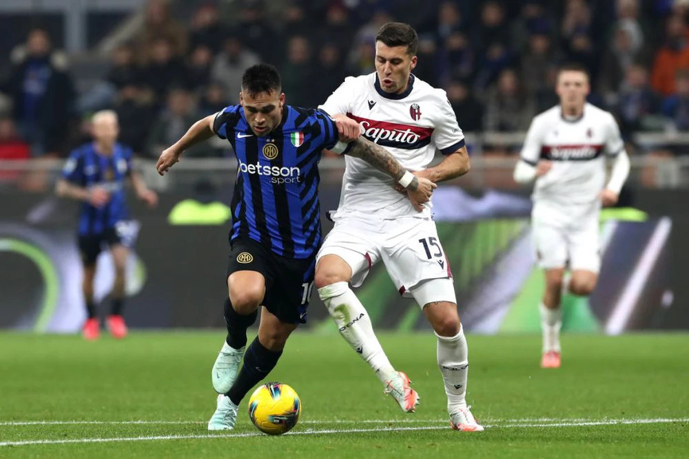 Inter Milan bị  Bologna cầm hòa 2-2 ở vòng 20 Serie A