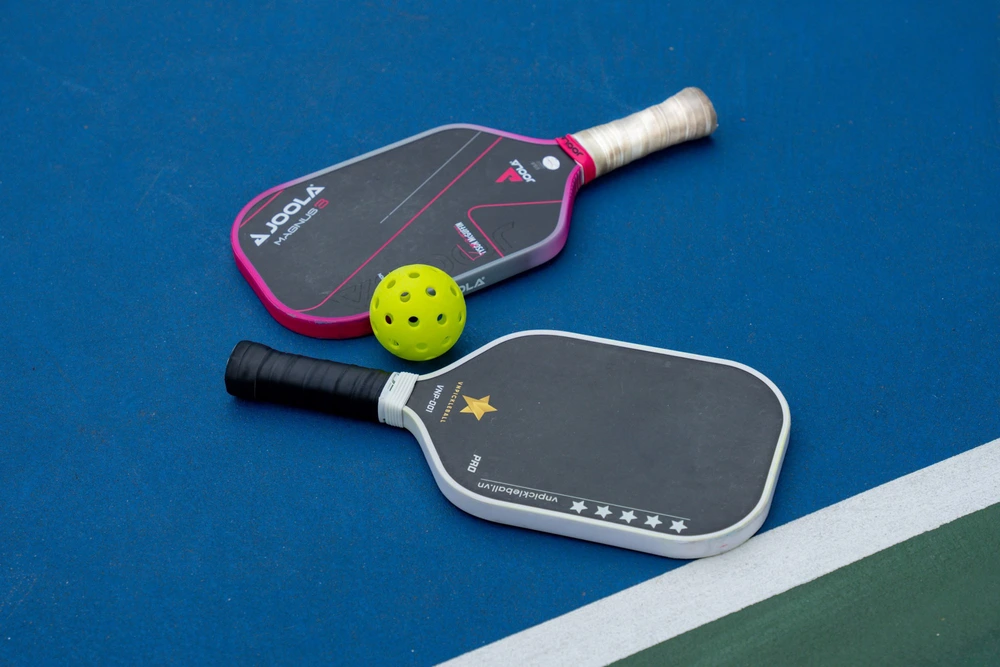 Vợt Pickleball tốt nhất dành cho người mới bắt đầu và người chơi chuyên nghiệp - Ảnh 1.