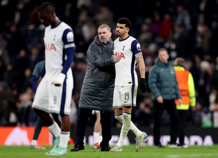 Solanke là cầu thủ thứ 10 của Tottenham phải nghỉ thi đấu vì chấn thương